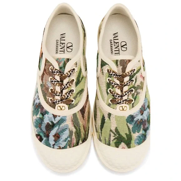 Valentino Garavani Bay Bay Low Top Sneakers - Multi‎ color Luxury Novelty - Picture 3 of 6
